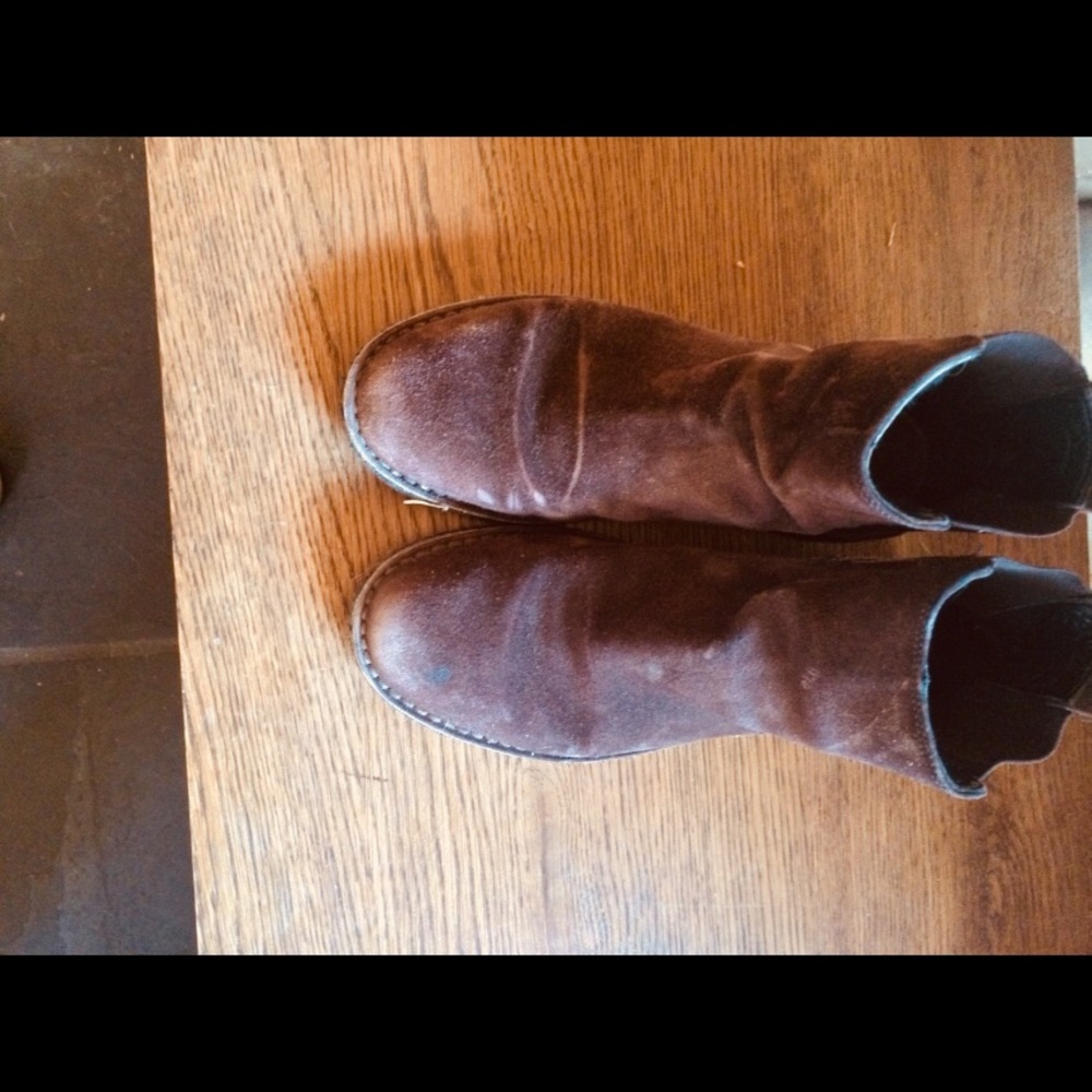 Vince brown suede boots